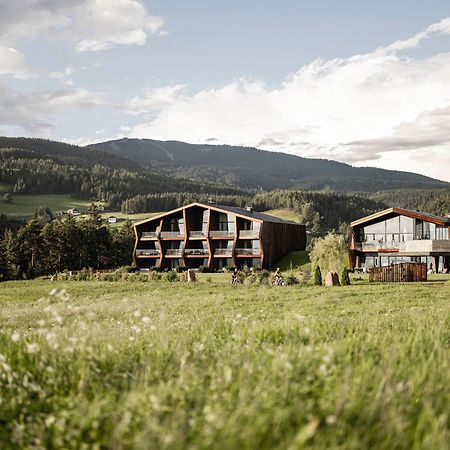 Aeon Hotel - Adults Only Bed & Breakfast ソプラボルツァーノ エクステリア 写真