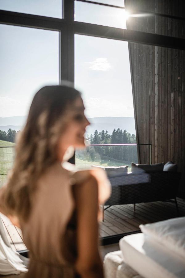 Aeon Hotel - Adults Only Bed & Breakfast ソプラボルツァーノ エクステリア 写真